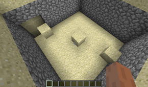 Aavikkotyrmä.png (732 KiB) Aavikolle generoitunut tyrmä