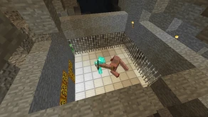 Rautajätti, joka tappelee timanttivarusteista zombie-sikaa vastaan, mutta on joutunut alakynteen, sillä ei ole päässyt heittämään vastustajaansa ilmaan.
Huomaa takana oleva lurkki, joka on tullut kannustamaan zombie-sikaa.