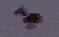 Ein Pferd mit ledernem Harnisch in der Bedrock Edition.