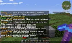 Personas hablando por privado en un server.