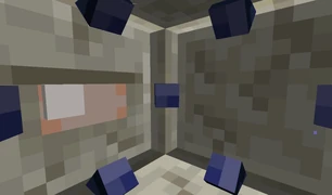 Внутри стража (шипы втянуты).