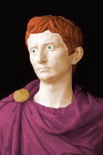 A Roman statue of Administrator Dracnoian (late 6th era)
