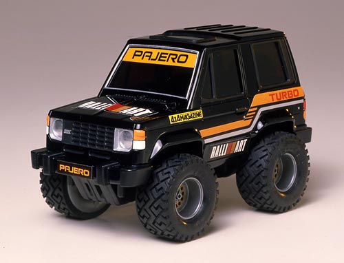 金属製 三菱 パジェロ 置物 検索 PAJERO V6 WAGON 初代 ? 灰皿
