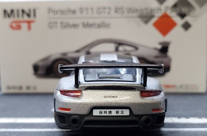MINI GT トイザらス　Porsche 911GT2RS GT Silver MiniGT Porsche 911 GT2 RS Weissach Package GT Silver