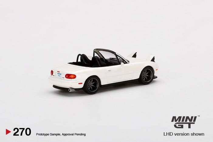 Mazda MX-5 ホワイト　プラモデル　完成品　専用商品 Mazda MX-5 ホワイト プラモデル 完成品 専用商品