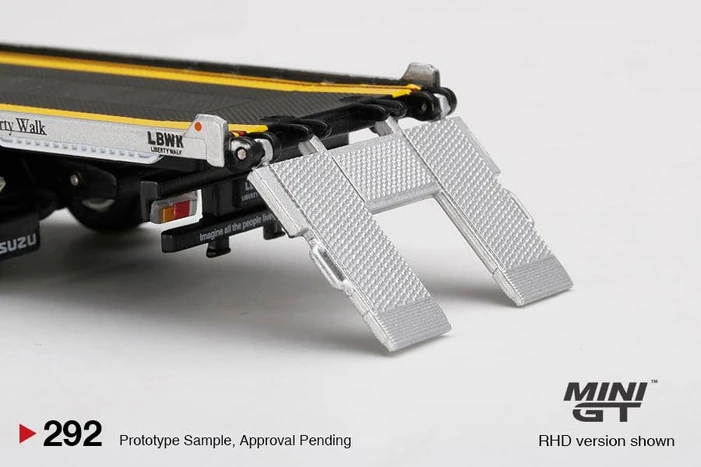 Isuzu N-Series Vehicle Transporter LBWK Black | MINI GT Wiki