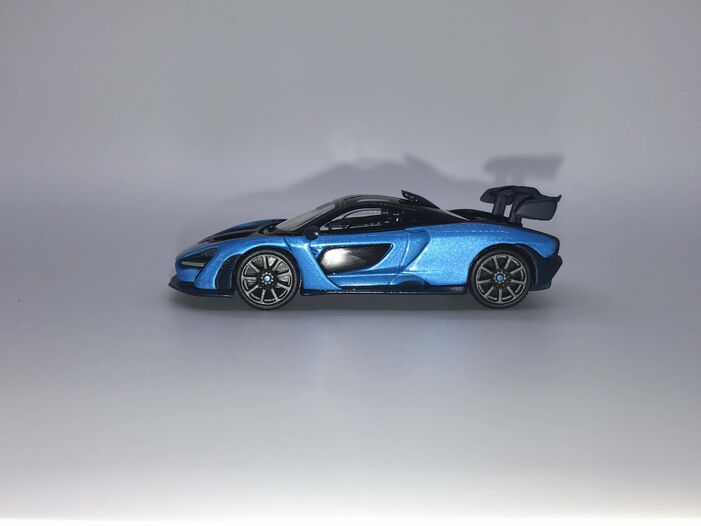 McLaren Senna Cerulean Blue Shmee150 Collection | MINI GT