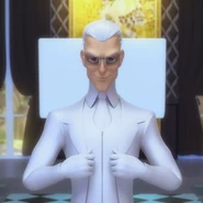 Gabriel w stroju codziennym w swoim gabinecie