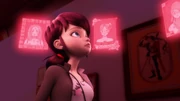 Marinette observa os antigos portadores do Miraculous da Joaninha ao usar o Kwagatama em "Reunião"