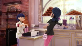 Marinette i Sabine w piekarni, przy kasie