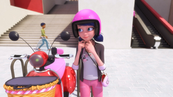 Fare Clic per visualizzare la galleria di Scooter di Marinette.