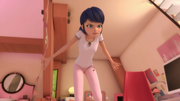 Marinette si lamenta che Chat Noir non flirta più con Ladybug.