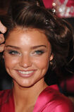 16516 fashiongallery VSShow08 Backstage MirandaKerr-01 122 973lo