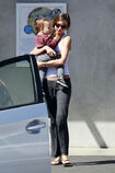 Miranda+Kerr+takes+baby+Flynn+yoga+Los+Angeles+iFCjkIR4P8Sl
