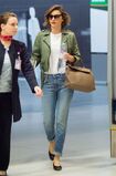 Miranda-Kerr-in-Jeans-at-JFK-Airport--01