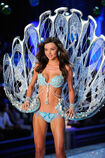 Miranda-Kerr-at-Victoria’s-Secret-Fashion-Show-in-New-York-4