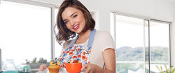 Miranda-Kerr-Serving-Food-Made-With-Miso