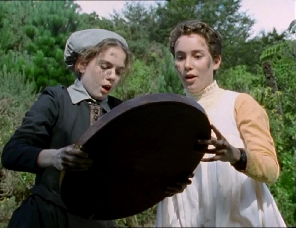 Episode 13 Mirror Mirror (TV Series) Wiki Fandom