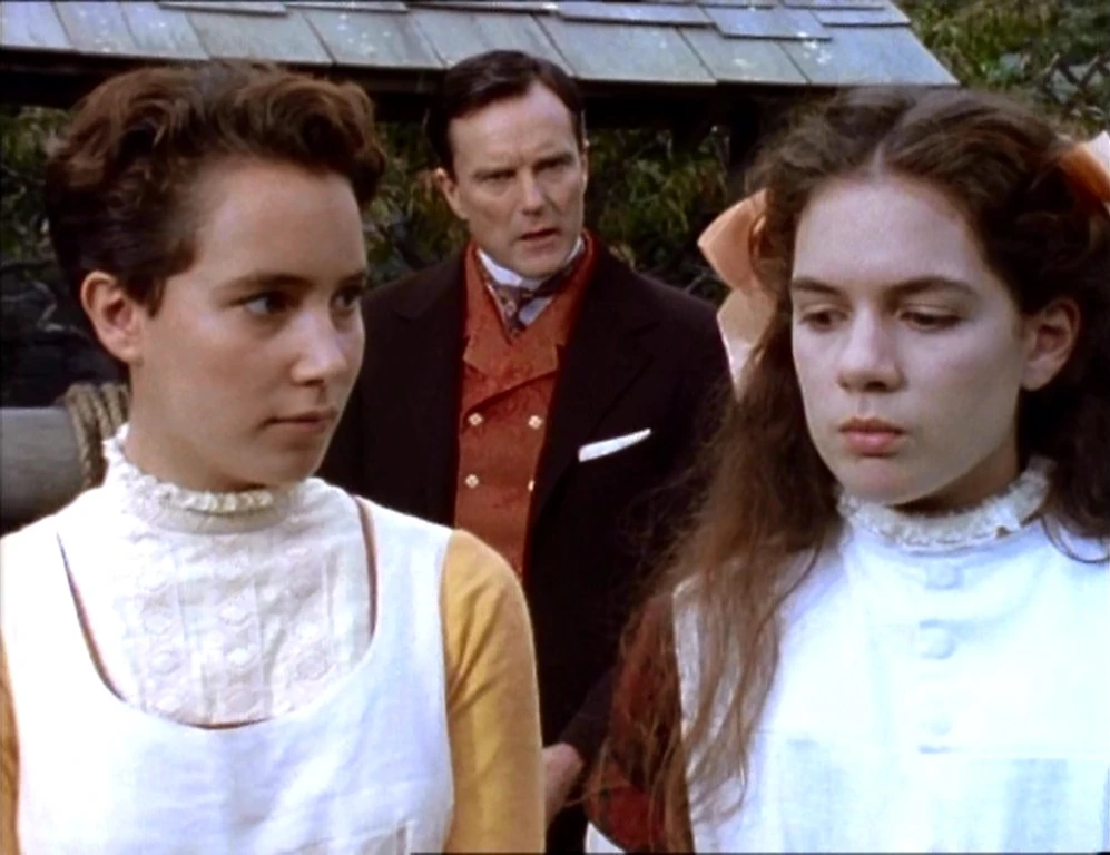 Episode 2 Mirror Mirror (TV Series) Wiki Fandom