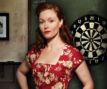 Essie-davis-3.jpg