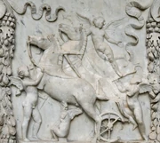 Base fragmentada del altar de Venus y Marte, mostrando cupidos manejando las armas y el carro del dios de la guerra, del reino de Trajano (98–117 AD)