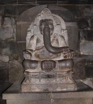 Estatua de Ganesha de un templo Prambanan del siglo IX, Java, Indonesia.