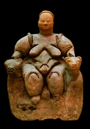 Mujer sedente en  Çatalhöyük c. 6000 a.C.