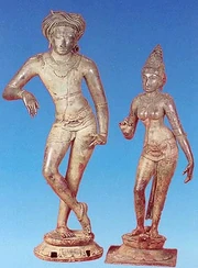 Shiva con Parvati, escultura chola del siglo XII, Tamil Nadu, India.