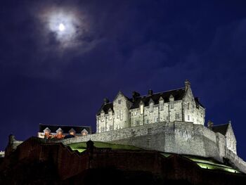Edinburg castle at night