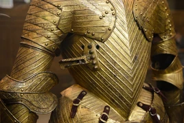 Harnisch mit Rüsthaken, Armeemuseum Paris