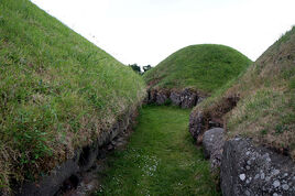 Newgrange tumulus 1,2,3