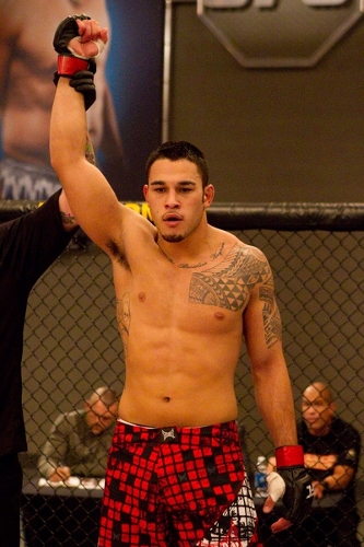 Brad Tavares 