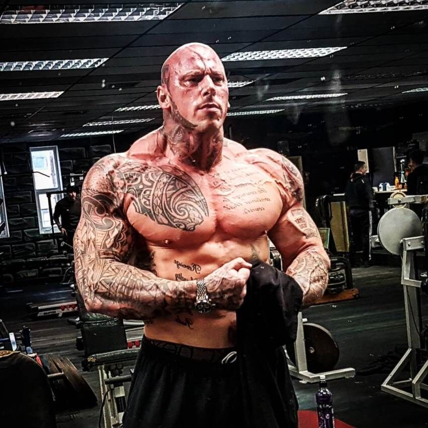 Mortal Kombat 2: Saiba quem é Martyn Ford, o Shao Kahn