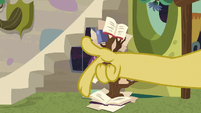 Discord snaps his fingers at book tree S7E12