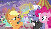 Waiter pony pouring applesauce for AJ S9E26