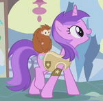 Cropped Amethyst Star carrying hedgehog during song S1E11