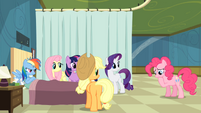 Others staring at Pinkie Pie S2E16