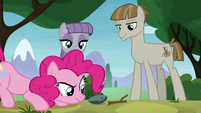 Pinkie Pie looking at Boulder and Twiggy S8E3