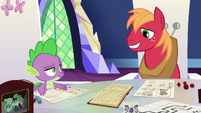 Spike and Big Mac grin at each other S6E17