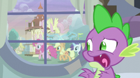 Spike sees Twilight's friends outside the window S5E3