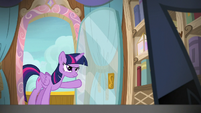 Twilight enters the cruise director's cabin S7E22