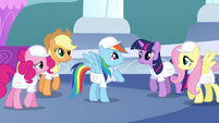 "What am I gonna do?" (Animation error: Applejack and Twilight are shown without white caps)