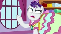 Rarity "can't anypony pretend it's not bad?!" S7E19.png (885 KB)