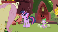 Smooth, Twilight. Hardly think anypony saw that...