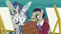 Star Swirl embarrassed by his portrait S8E16