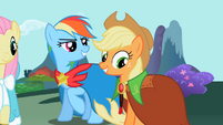 Applejack loves it too.