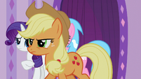 Applejack trots to front of the line S6E10