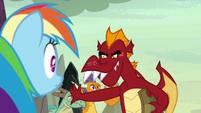 Garble refuses to race with Rainbow Dash S7E25