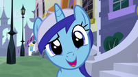 Minuette asks what Twilight's doing here S5E12