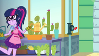 Twilight Sparkle happily watering the plants EGDS8